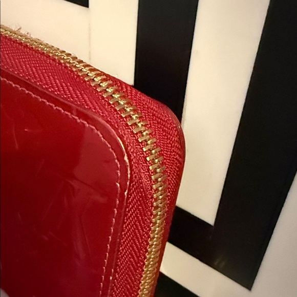 Louis Vuitton Red Vernis Monogram Zippy Wallet Patent Leather Gold Zip - Picture 7 of 14